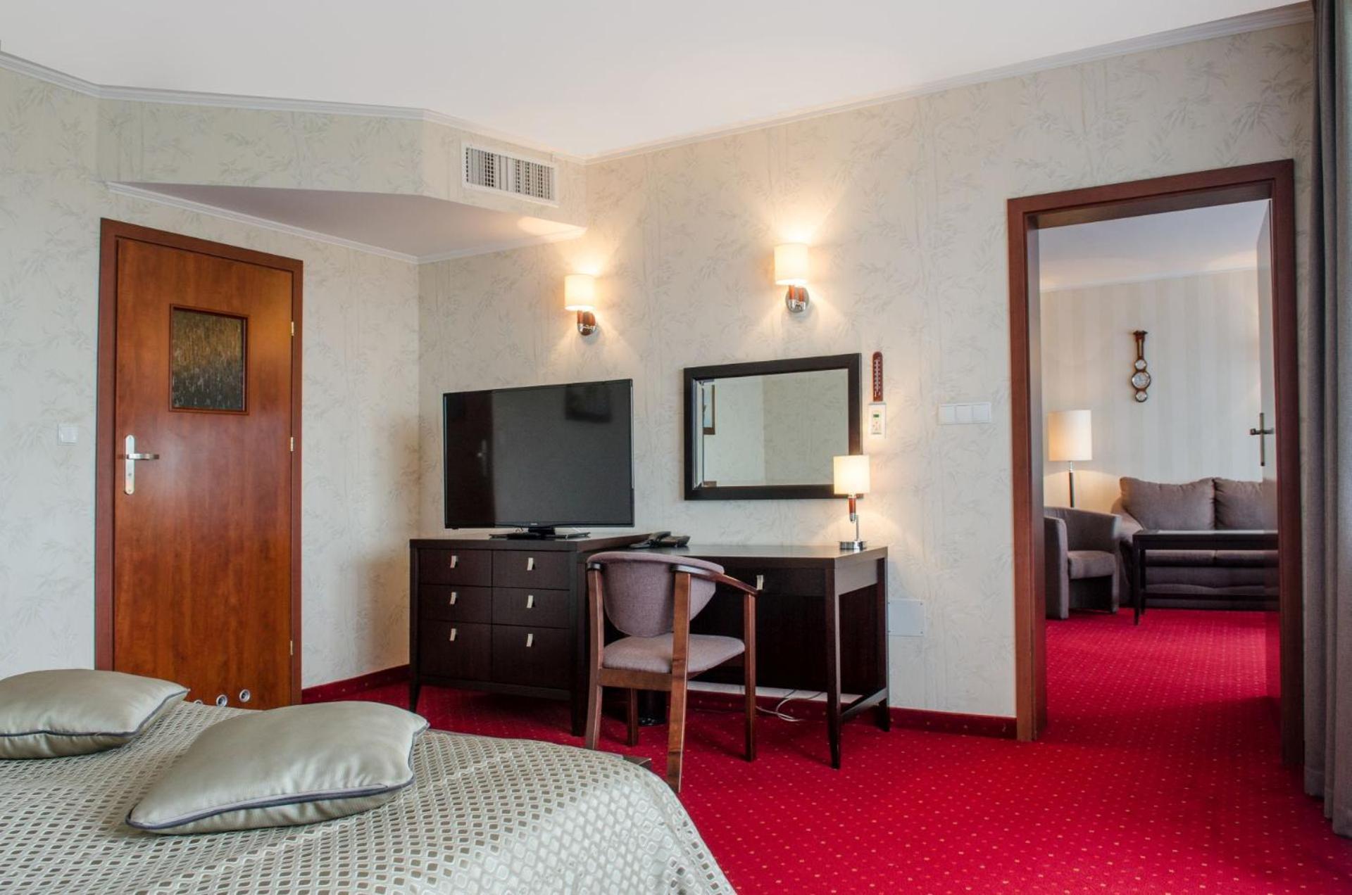 Hotel Lidia Spa&Wellness Darlowko Esterno foto