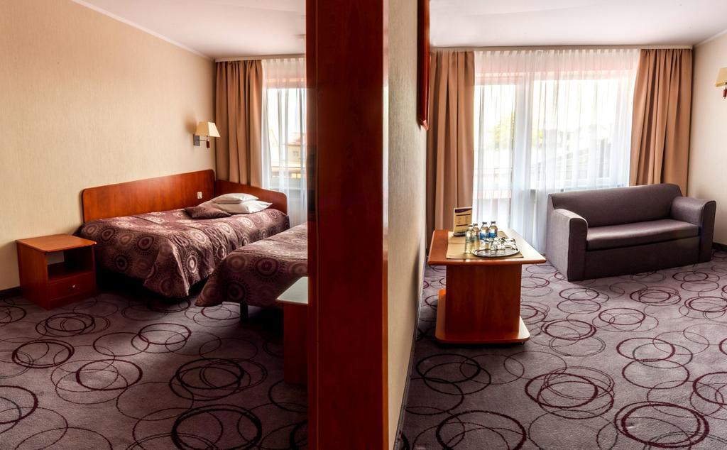 Hotel Lidia Spa&Wellness Darlowko Esterno foto