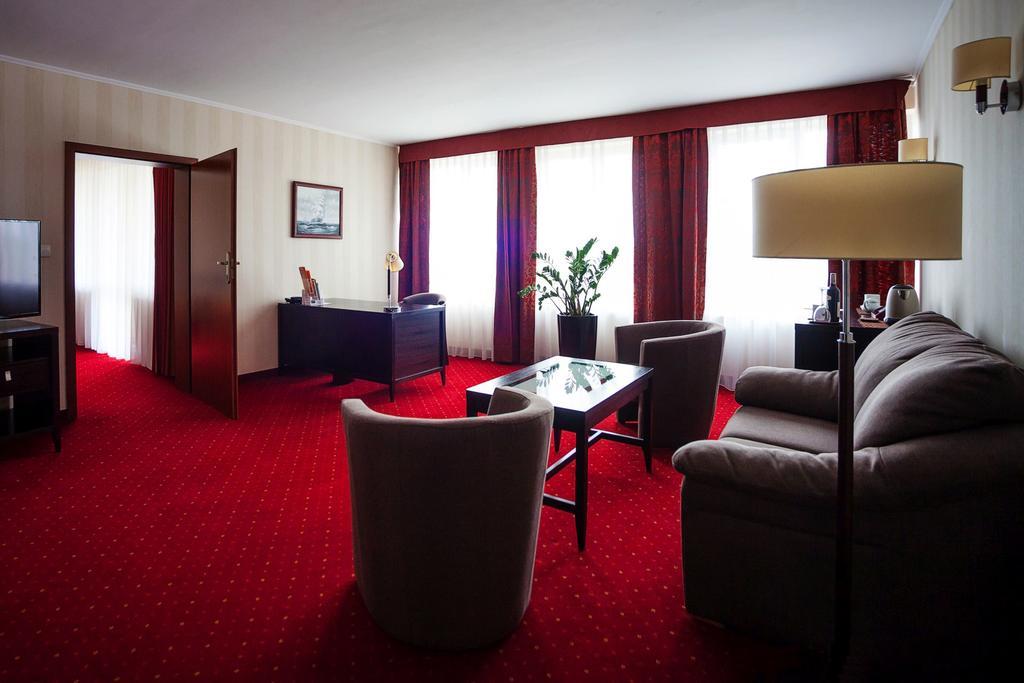 Hotel Lidia Spa&Wellness Darlowko Esterno foto