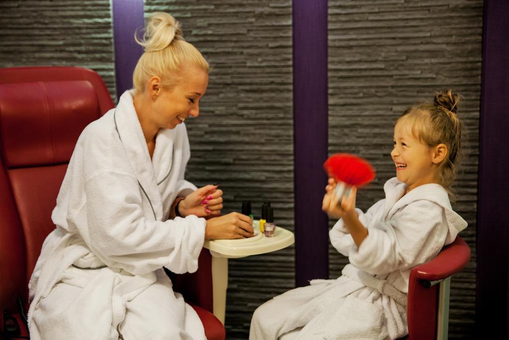 Hotel Lidia Spa&Wellness Darlowko Esterno foto